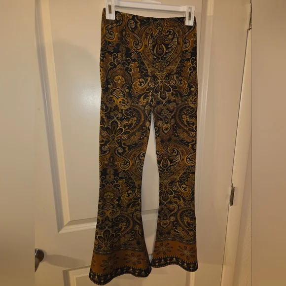 Nine Lives Bazaar Zeppelin Flares Paisley - Picture 5 of 9